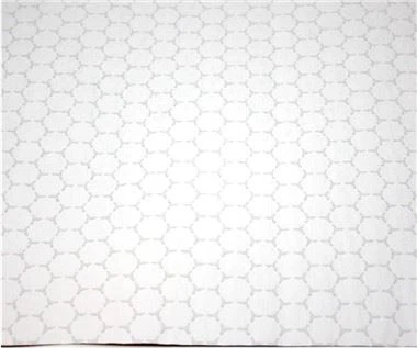 Ko'plab chuqurchalar qog'oz folga bilan laminatlangan alyuminiy oldindan kesilgan varaq